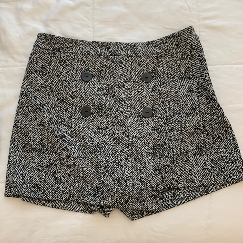 Black and white skort